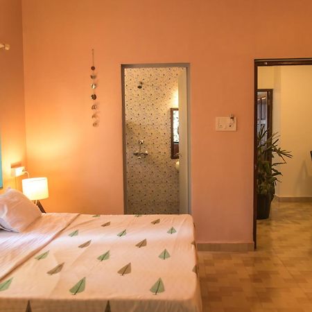 Coco Moon Hotel Morjim Bagian luar foto