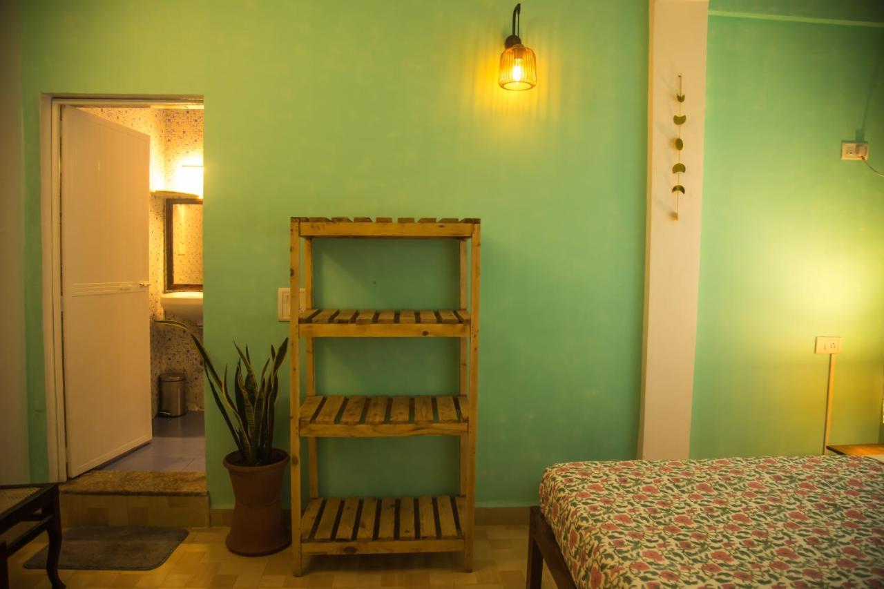 Coco Moon Hotel Morjim Bagian luar foto