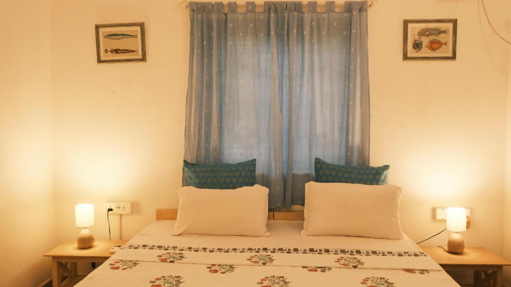 Coco Moon Hotel Morjim Bagian luar foto
